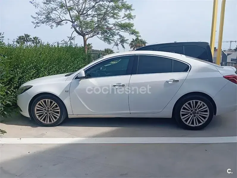 Usado Opel Insignia Sport 130 CV (95 kW) 2008 Blanco Berlina