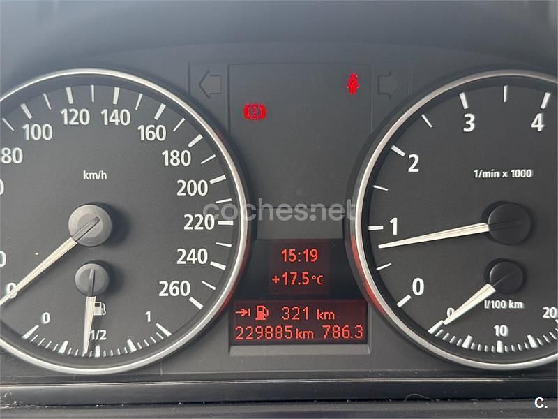 Usado BMW 320 150 CV (110 kW) 2006 Negro Familiar