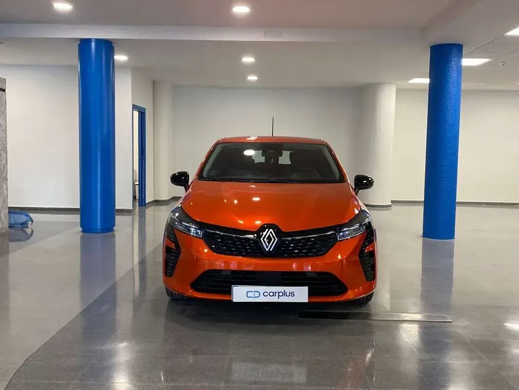 Usado Renault Clio V Evolution 140 CV (102 kW) 2024 Naranja Berlina