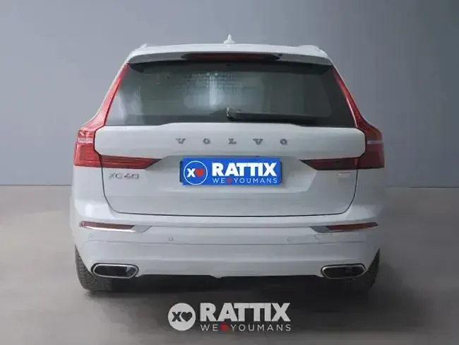 Käytetty Volvo XC60 Inscription 390 HP (286 kW) 2021 Valkoinen Katumaasturi