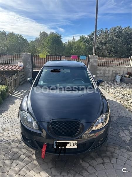 Usado Seat Leon Sport 140 CV (102 kW) 2008 Negro Utilitario