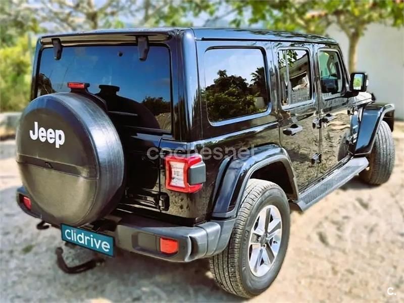 Usado Jeep Wrangler Unlimited Sahara 200 CV (147 kW) 2019 Negro SUV