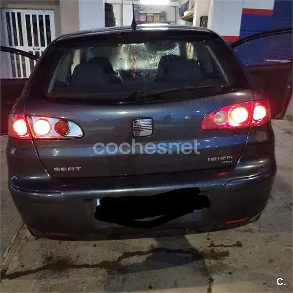 Usado Seat Ibiza 100 CV (73 kW) 2005 Negro Utilitario