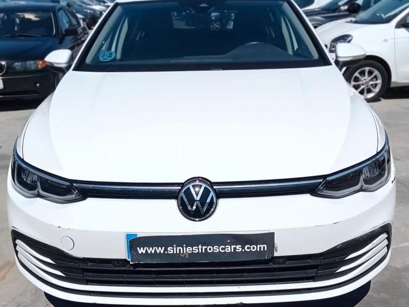 Usado VW Golf VIII 115 CV (84 kW) 2021 Blanco Berlina