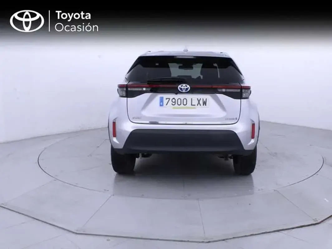 Usado Toyota Yaris Cross Style 116 CV (85 kW) 2022 Gris SUV