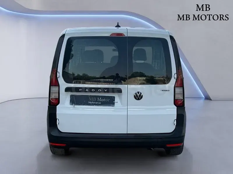 Usado VW Caddy 122 CV (89 kW) 2021 Blanco Monovolumen