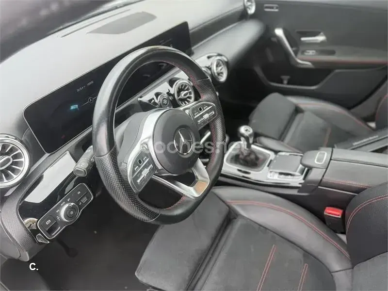 Usado Mercedes A180 122 CV (89 kW) 2019 Blanco Berlina
