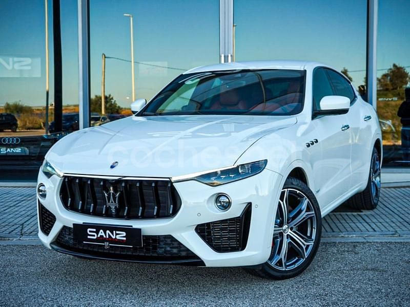 Usado Maserati Levante 350 CV (257 kW) 2021 Blanco SUV