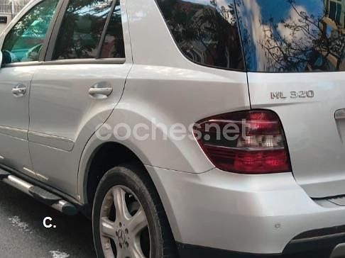 Usado Mercedes ML320 224 CV (164 kW) 2006 Beige SUV