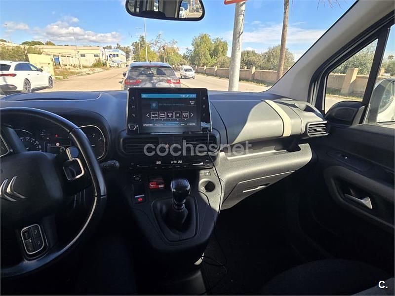 Usado Citroën Berlingo Feel 130 CV (95 kW) 2019 Blanco Monovolumen
