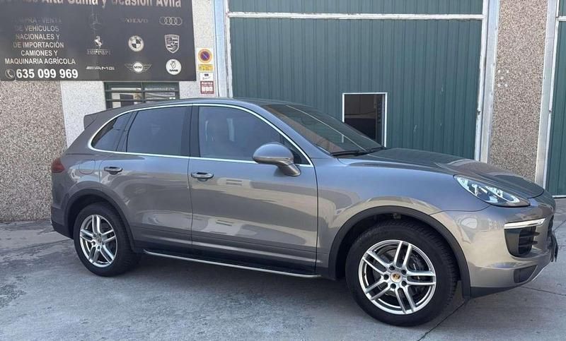 Usado Porsche Cayenne Diesel Platinum Edition 262 CV (192 kW) 2017 Gris / plata SUV