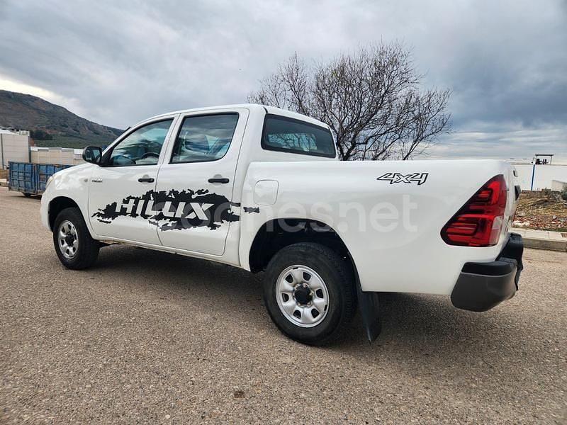 Usado Toyota HiLux 144 CV (105 kW) 2011 Blanco Recogida
