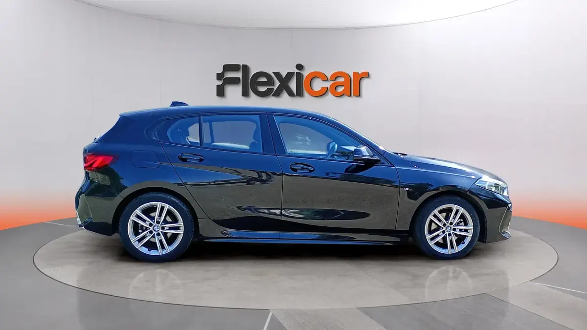 Usado BMW 118 150 CV (110 kW) 2021 Negro Utilitario