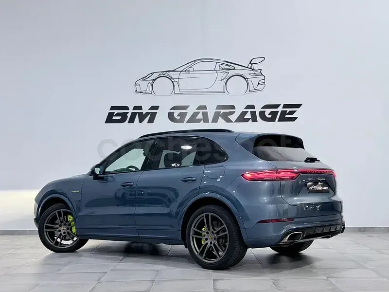 Usado Porsche Cayenne E-Hybrid 462 CV (339 kW) 2018 Azul SUV
