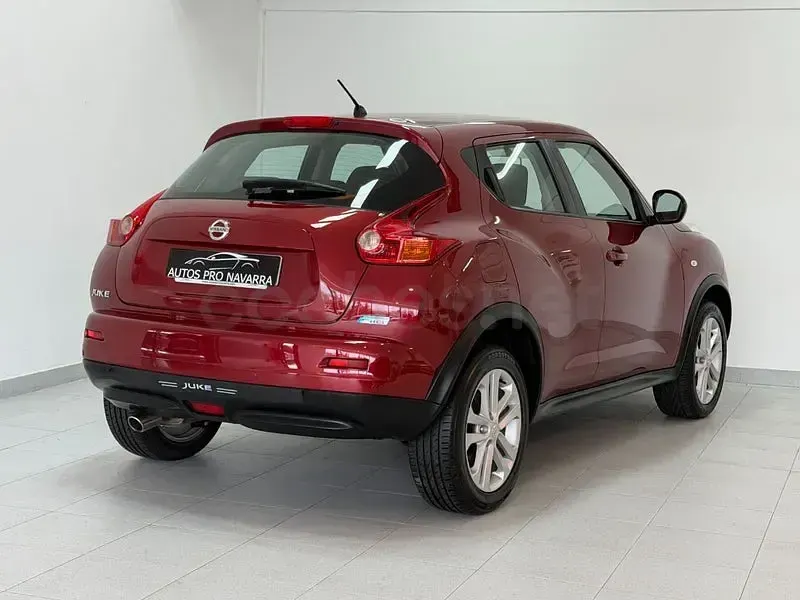 Usado Nissan Juke Acenta 110 CV (80 kW) 2013 Granate SUV