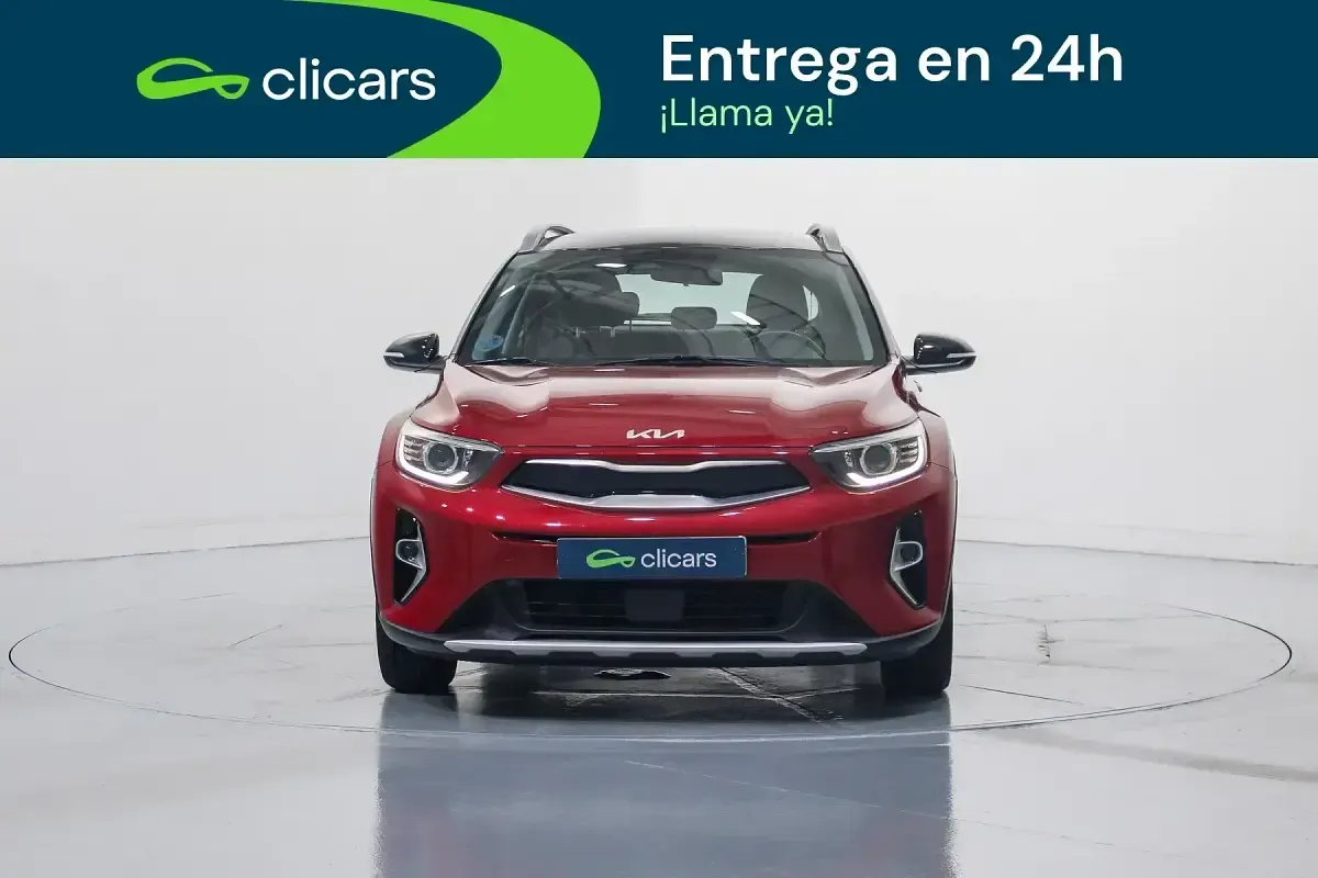 Usado Kia Stonic 84 CV (61 kW) 2022 Rojo SUV