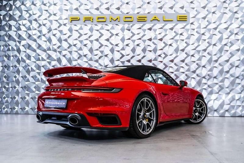 Usado Porsche 992 650 CV (478 kW) 2021 Rojo Descapotable