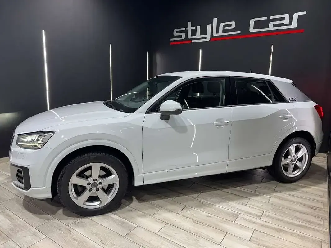 Usado Audi Q2 Advanced Plus 116 CV (85 kW) 2020 Blanco SUV
