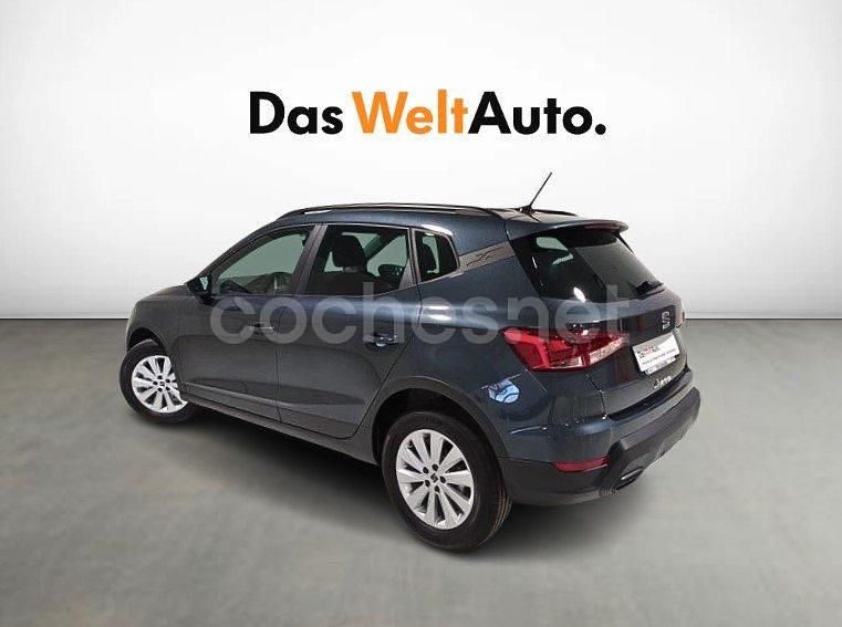 Usado Seat Arona Style 115 CV (84 kW) 2024 Gris / plata SUV