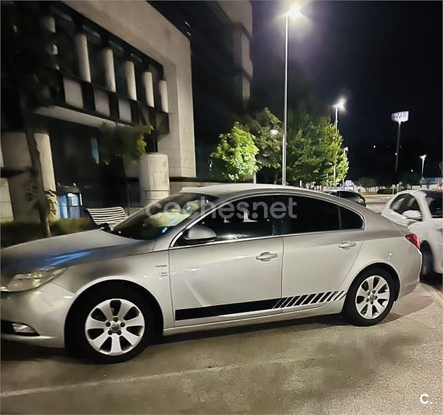 Gris / plata Usado 2010 Opel Insignia Essentia Berlina | 3600 € (Buen precio) - Imagen 1/2