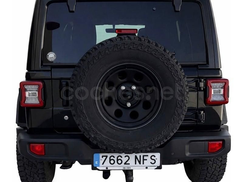 Usado Jeep Wrangler Unlimited Sahara 200 CV (147 kW) 2018 Negro SUV