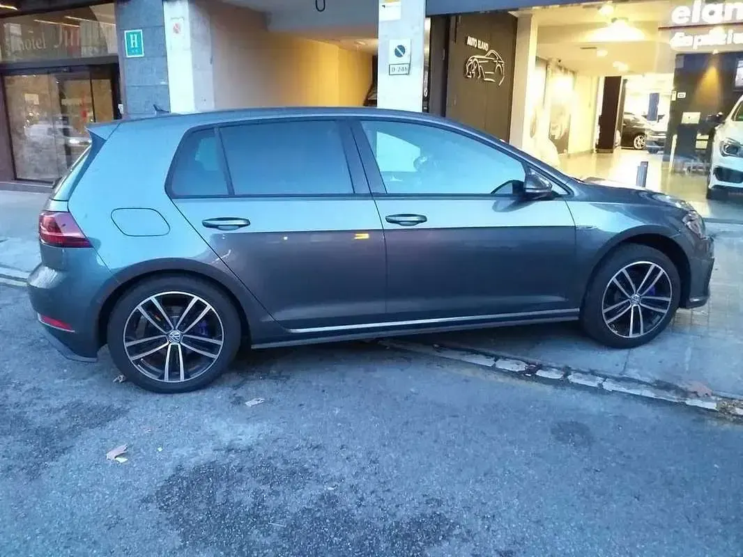 Usado VW Golf VII GTE 204 CV (150 kW) 2018 Gris Utilitario