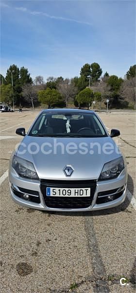Usado Renault Laguna III 110 CV (80 kW) 2011 Gris / plata Berlina