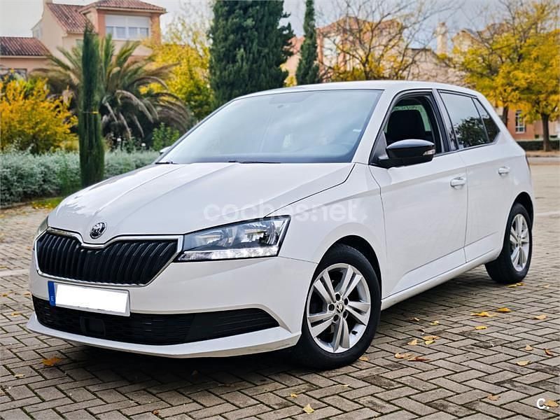 Usado Skoda Fabia Ambition 95 CV (69 kW) 2020 Blanco Berlina