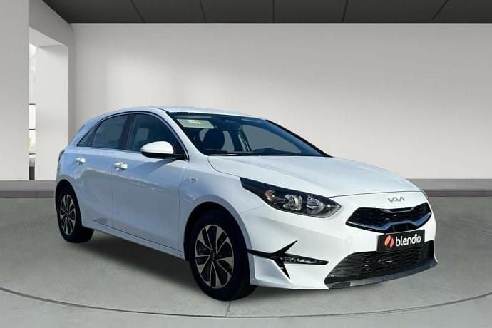 Usado Kia Ceed 101 CV (74 kW) 2024 Blanco Utilitario