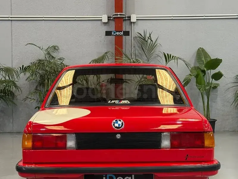 Usado BMW 318 115 CV (84 kW) 1983 Rojo Berlina