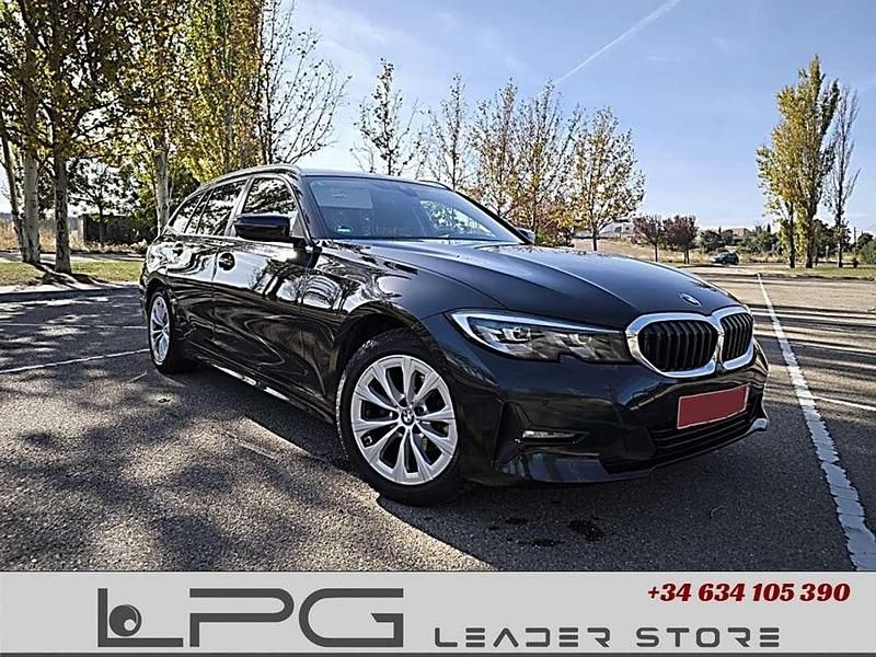 Usado BMW 318 150 CV (110 kW) 2021 Negro Familiar