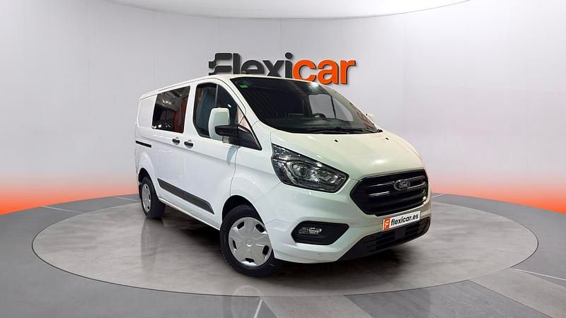 Usado Ford Tourneo Titanium 150 CV (110 kW) 2022 Blanco Monovolumen