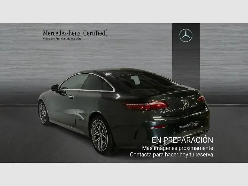 Usado Mercedes E220 194 CV (142 kW) 2021 Gris Coupe