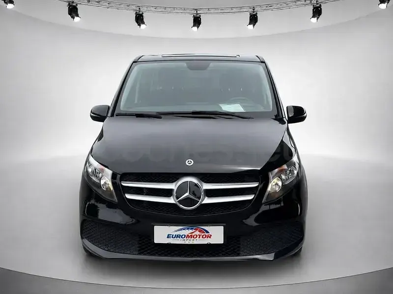 Usado Mercedes V220 Avantgarde 163 CV (119 kW) 2021 Negro Monovolumen