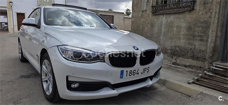 Blanco Usado 2016 BMW 318 Gran Turismo Berlina | 14.000 € (Precio justo) - Imagen 1/4