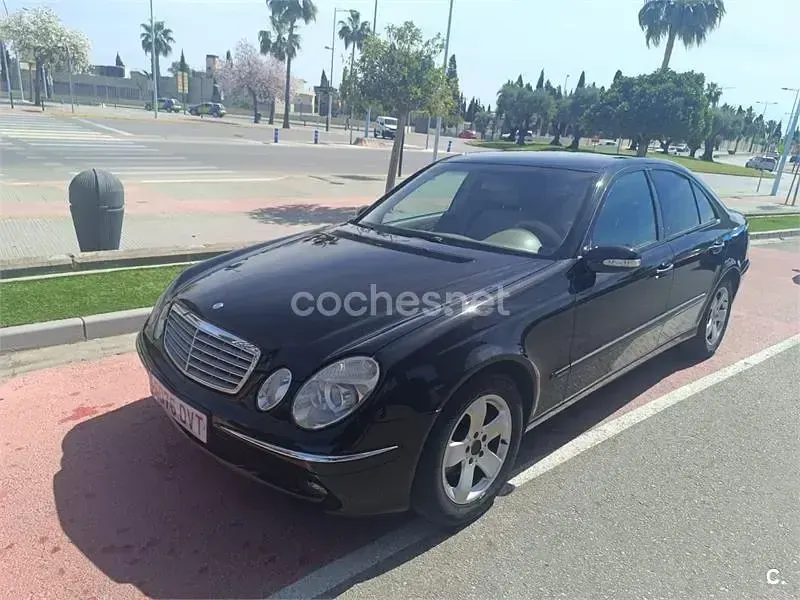 Occasion Mercedes E220 Elegance 150 PK (110 kW) 2006 Zwart Sedan