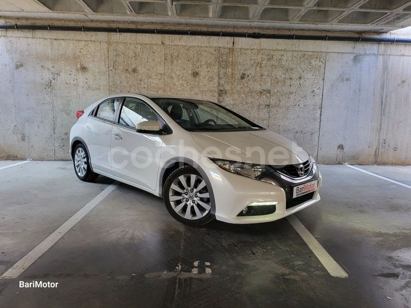 Blanco Usado 2012 Honda Civic Executive Berlina | 11.980 € (Precio justo) - Imagen 1/4