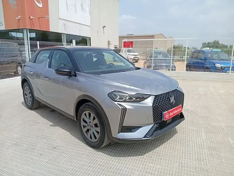 Usado DS Automobiles DS3 Bastille 100 CV (73 kW) 2023 Gris / plata SUV