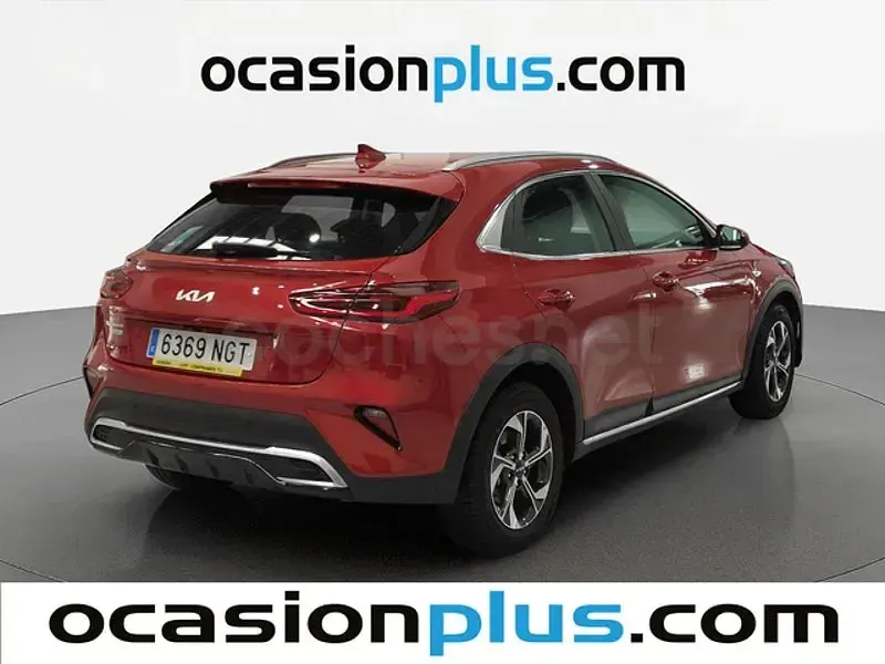 Usado Kia XCeed 140 CV (102 kW) 2025 Rojo SUV