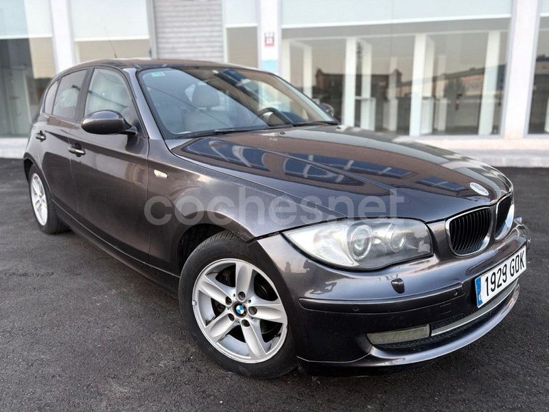 Gris / plata Usado 2008 BMW 120 Sport Line Utilitario | 5499 € (Precio justo) - Imagen 1/4