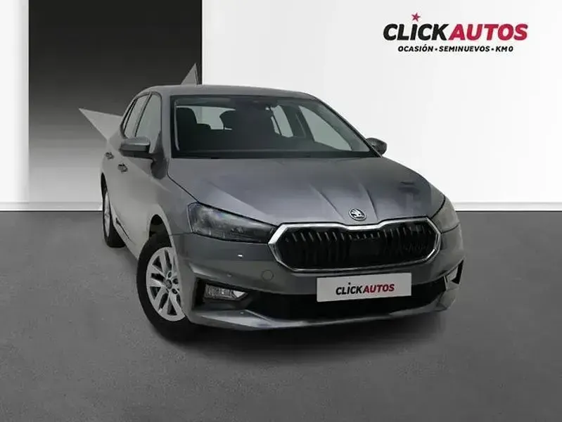 Usado Skoda Fabia Selection 115 CV (84 kW) 2026 Gris / plata Utilitario