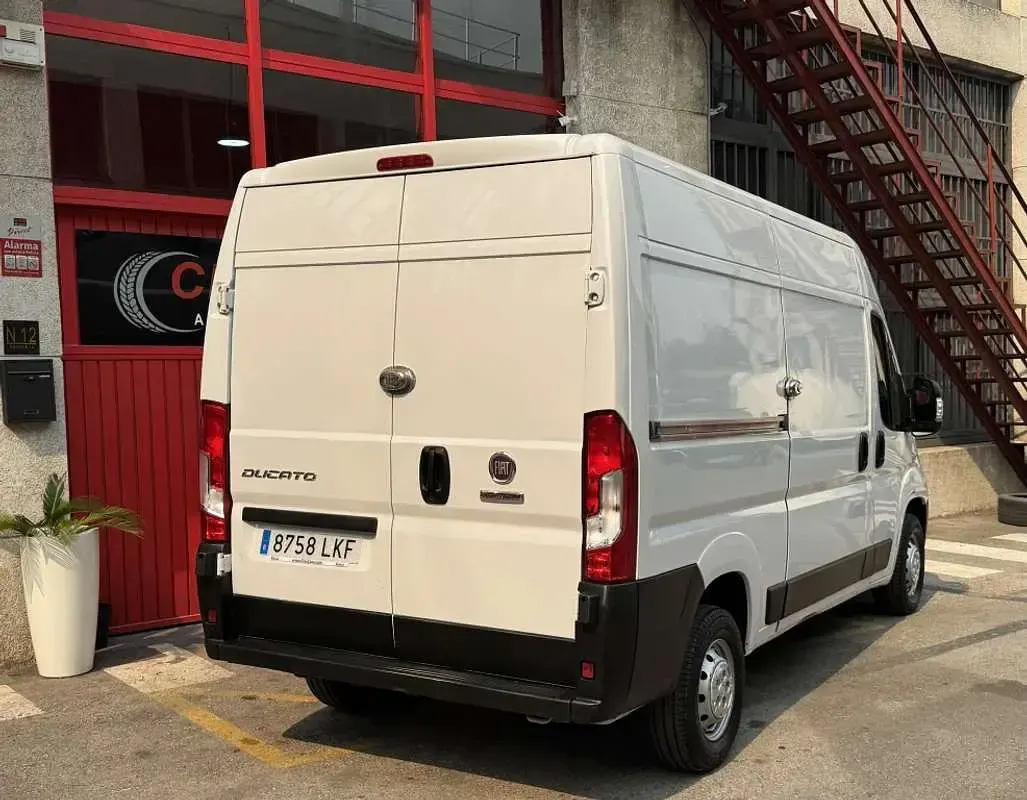 Usado Fiat Ducato 136 CV (100 kW) 2020 Blanco Van
