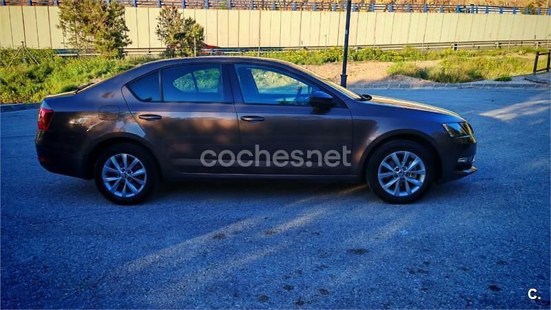 Brugt Skoda Octavia Ambition 110 HK (80 kW) 2018 Brun Sedan