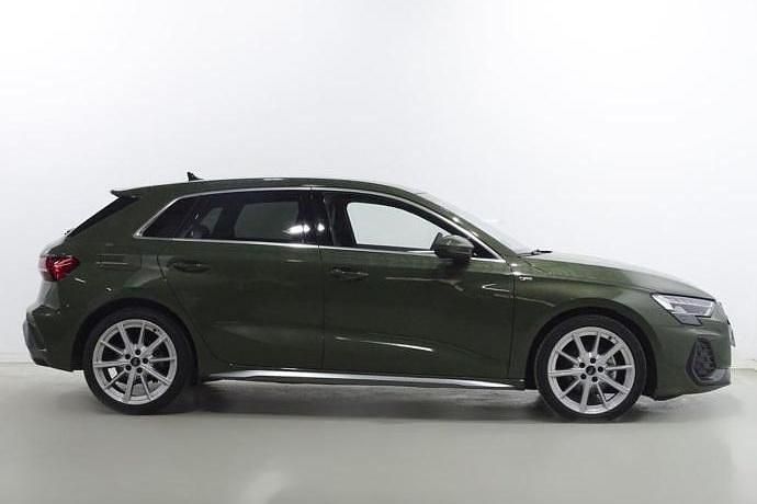 Używany Audi A3 S-Line 150 KM (110 kW) 2025