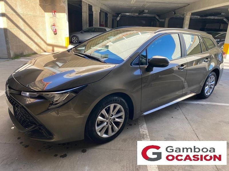 Usado Toyota Corolla Active 140 CV (102 kW) 2025 Bronce Familiar