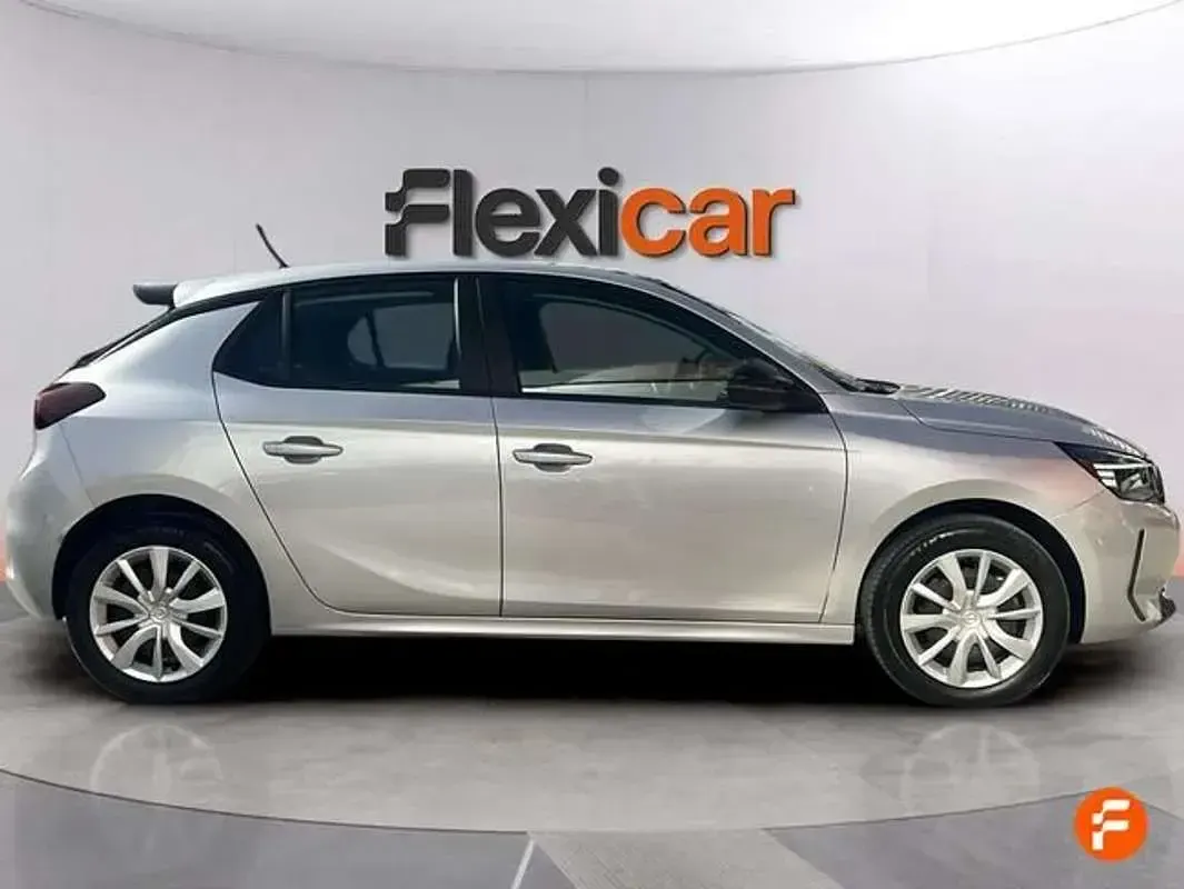 Usado Opel Corsa 101 CV (74 kW) 2025 Gris Utilitario
