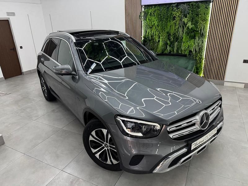 Usado Mercedes GLC300e 306 CV (225 kW) 2021 Gris SUV