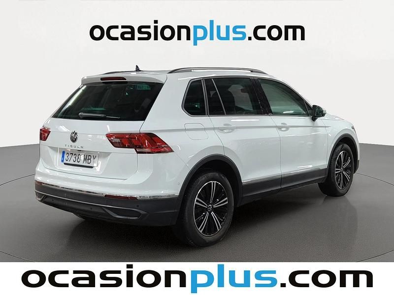 Używany VW Tiguan Life 150 KM (110 kW) 2022 Biały SUV