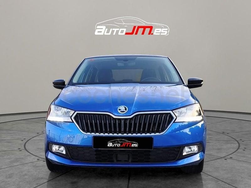Usado Skoda Fabia Ambition 75 CV (55 kW) 2019 Azul Berlina