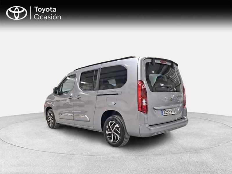 Usado Toyota Proace Verso Active 131 CV (96 kW) 2024 Gris / plata Familiar
